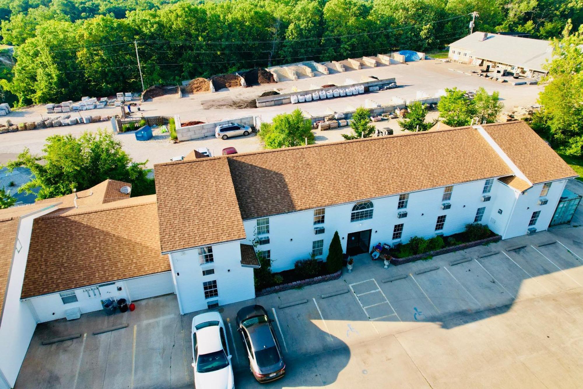 Ozark Inn And Suites Osage Beach Eksteriør billede